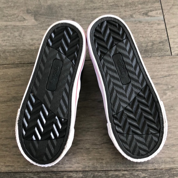 💖HP💖Disney (Micky Mouse)Canvas booties for boy’s - Picture 5 of 7